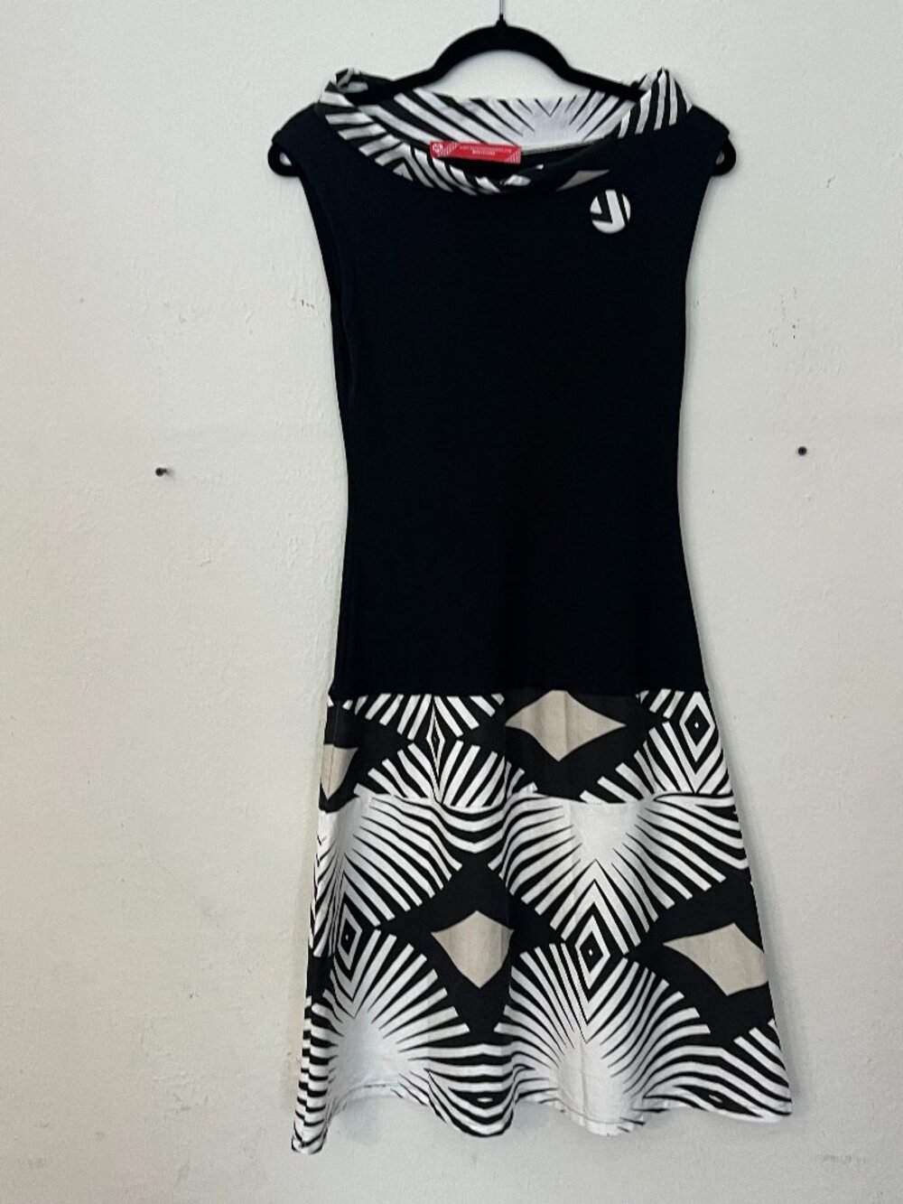 Black and White and Beige Sleeveless Dress with Button, Barcelona, Size 10